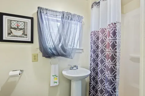 38 Range Road Holderness NH 03245