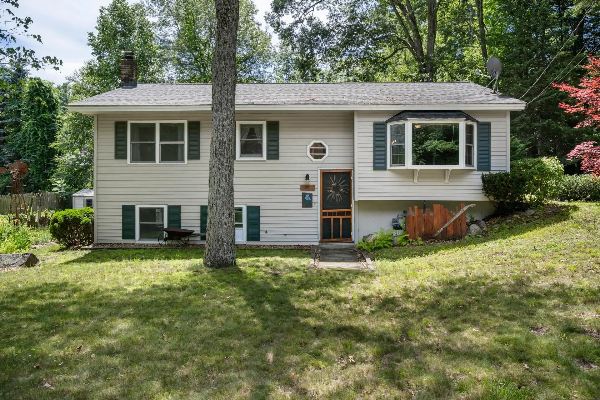 16 Jo Ellen Drive Merrimack NH 03054