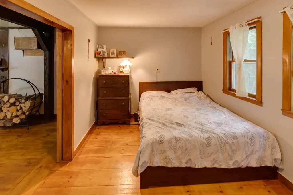 28 Miles Road Benton NH 03785