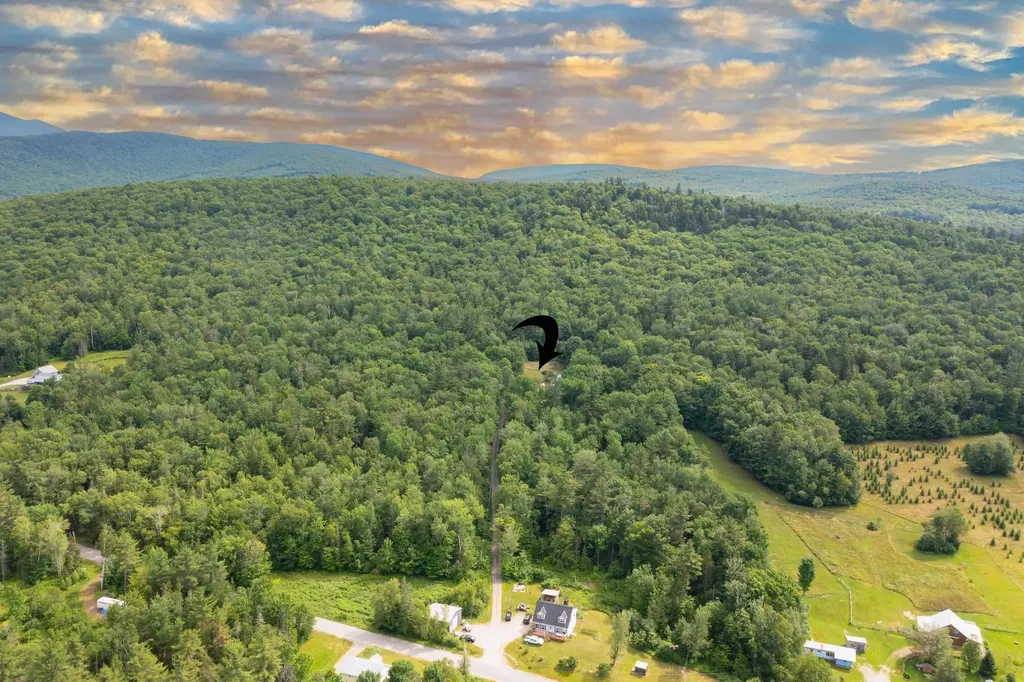 28 Miles Road Benton NH 03785