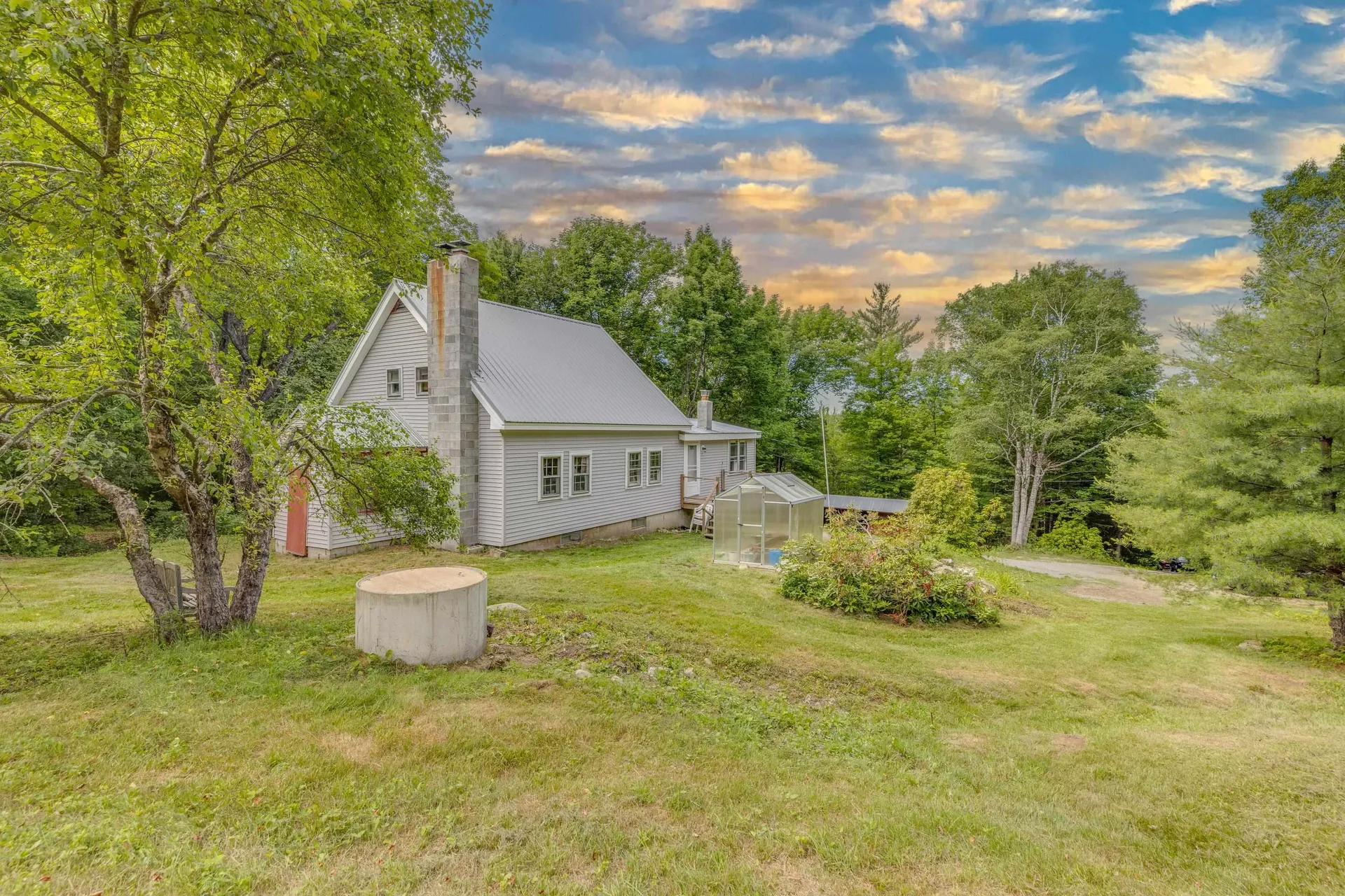 28 Miles Road Benton NH 03785