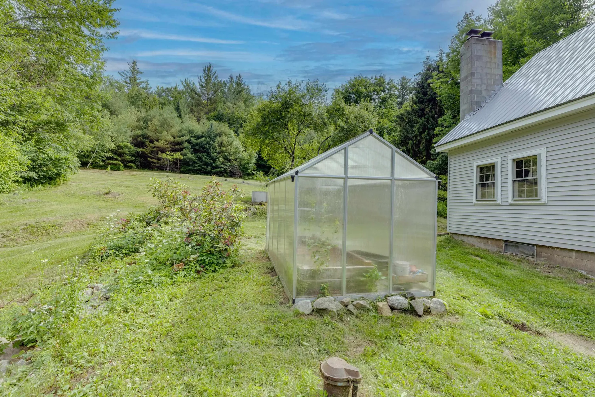 28 Miles Road Benton NH 03785