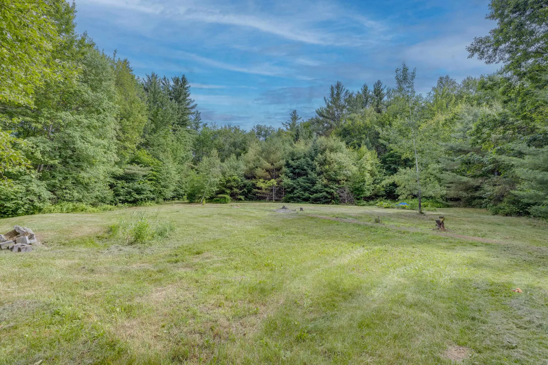 28 Miles Road Benton NH 03785