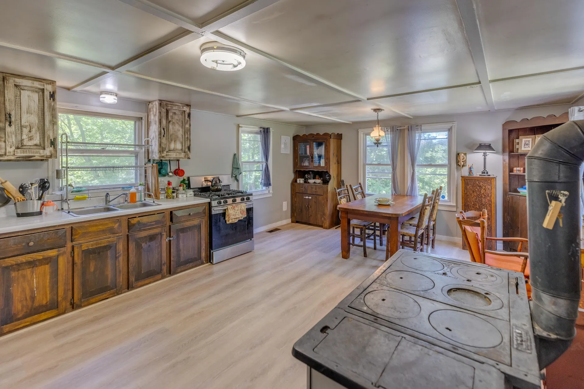 28 Miles Road Benton NH 03785