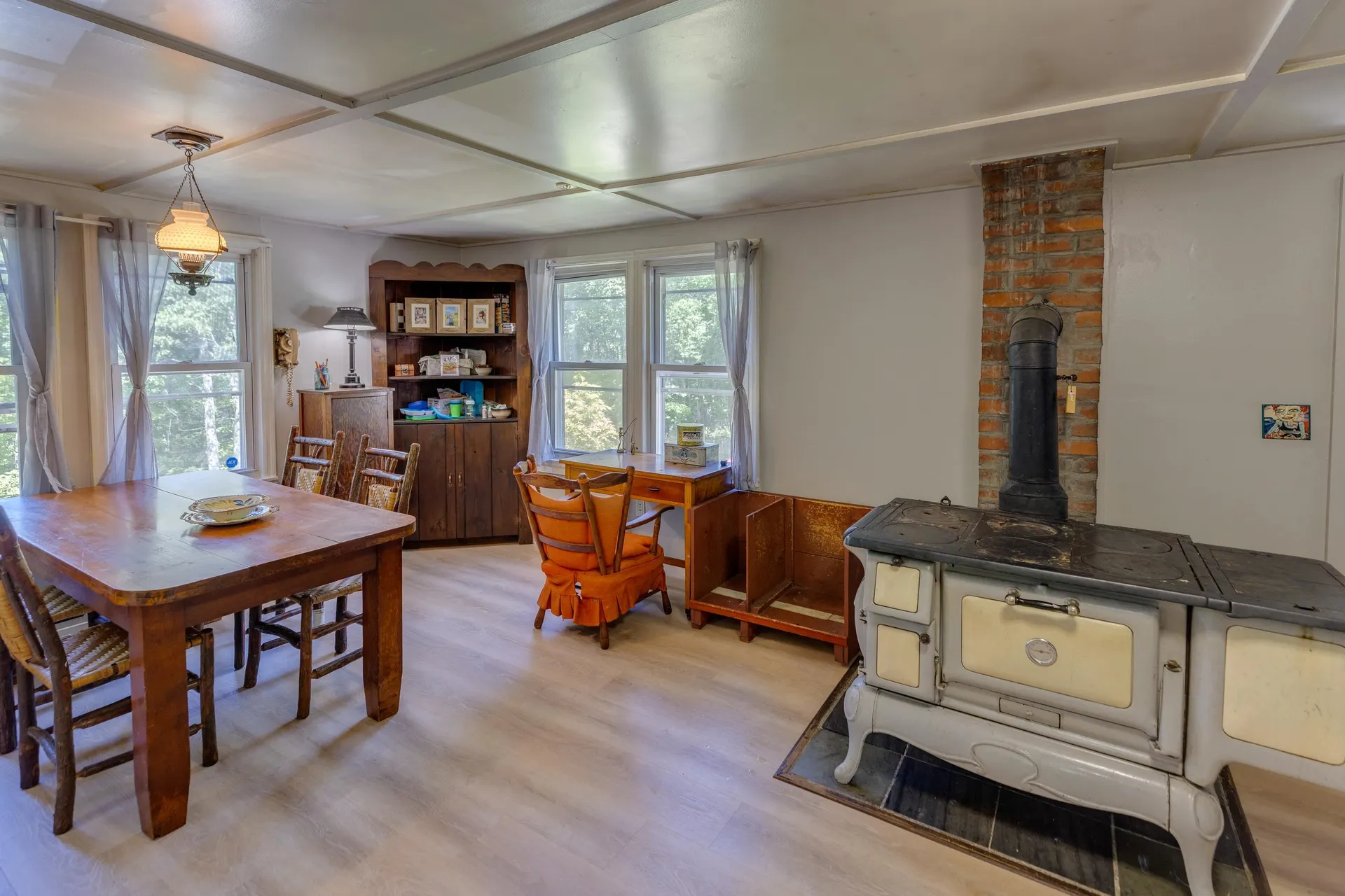 28 Miles Road Benton NH 03785