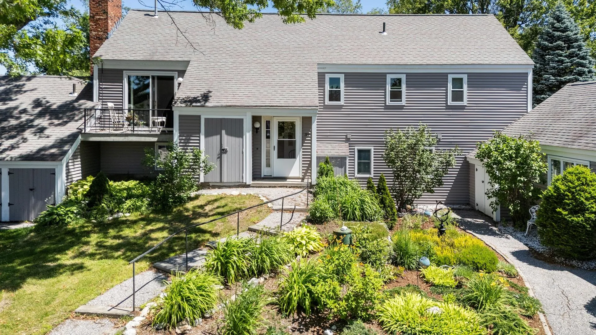 39 Hilltop Place New London NH 03257