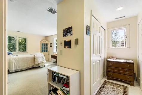 39 Hilltop Place New London NH 03257