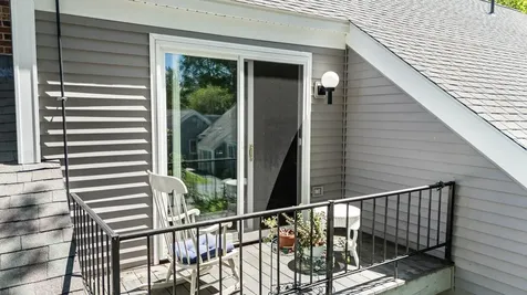 39 Hilltop Place New London NH 03257