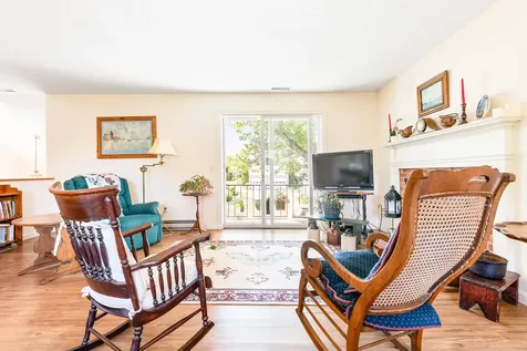 39 Hilltop Place New London NH 03257