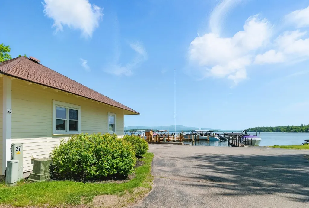 135 Weirs Road Gilford NH 03249