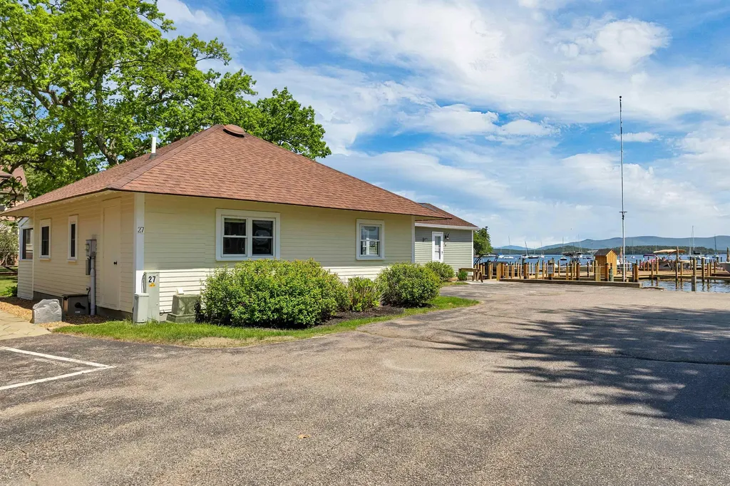 135 Weirs Road Gilford NH 03249