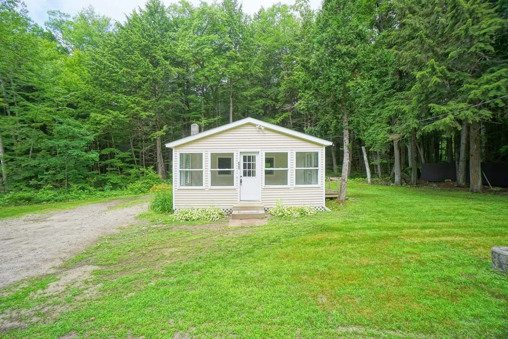 344 Roby Road Sutton NH 03273