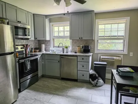 4 Shady Lane Plaistow NH 03865