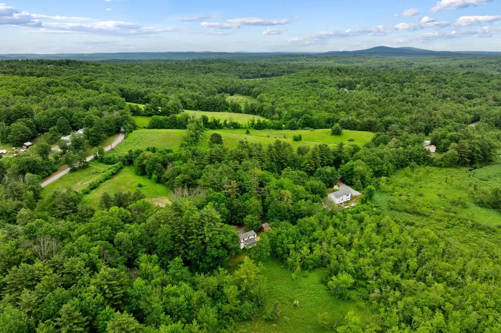 569 Francestown Road New Boston NH 03070