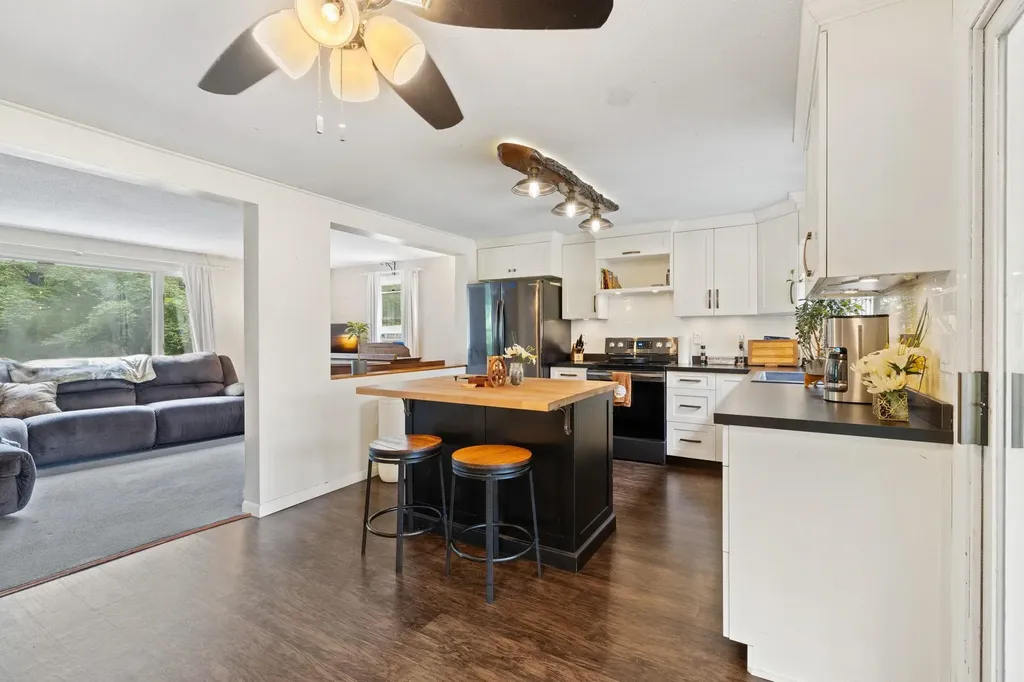 569 Francestown Road New Boston NH 03070