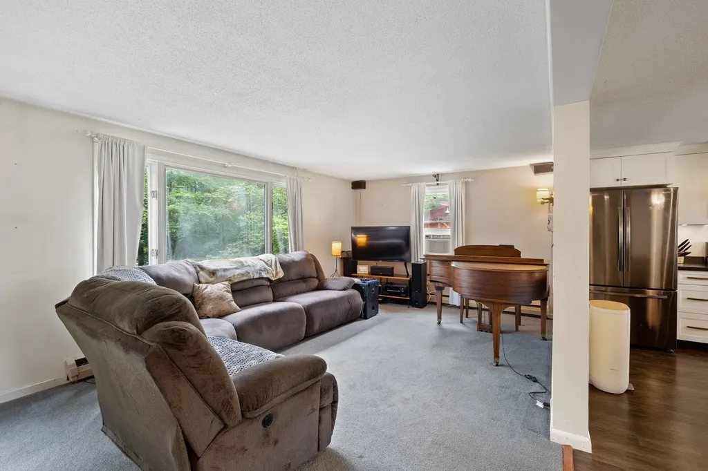 569 Francestown Road New Boston NH 03070