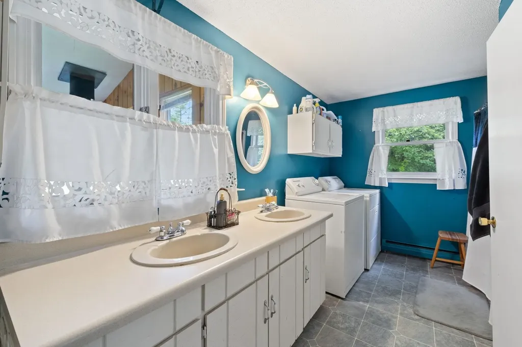 569 Francestown Road New Boston NH 03070