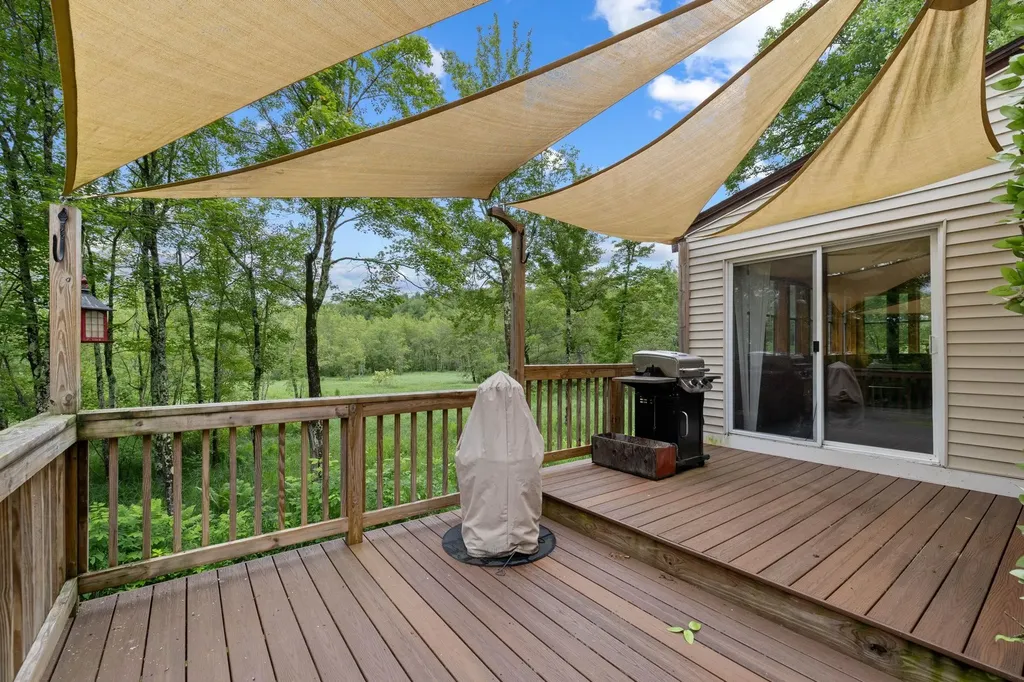 569 Francestown Road New Boston NH 03070