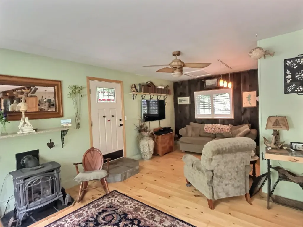 20 Ramblewood Place Newbury NH 03255