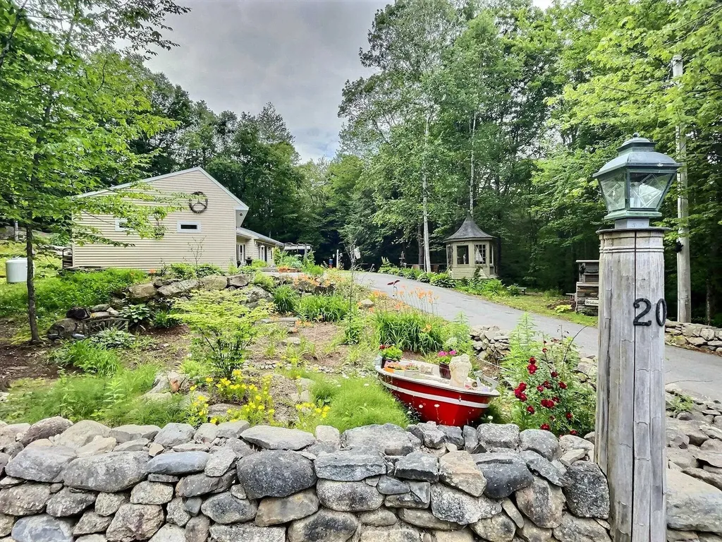 20 Ramblewood Place Newbury NH 03255