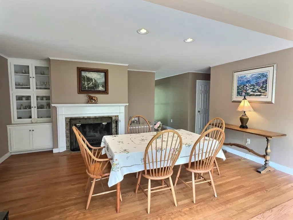 85 Farwell Lane New London NH 03257