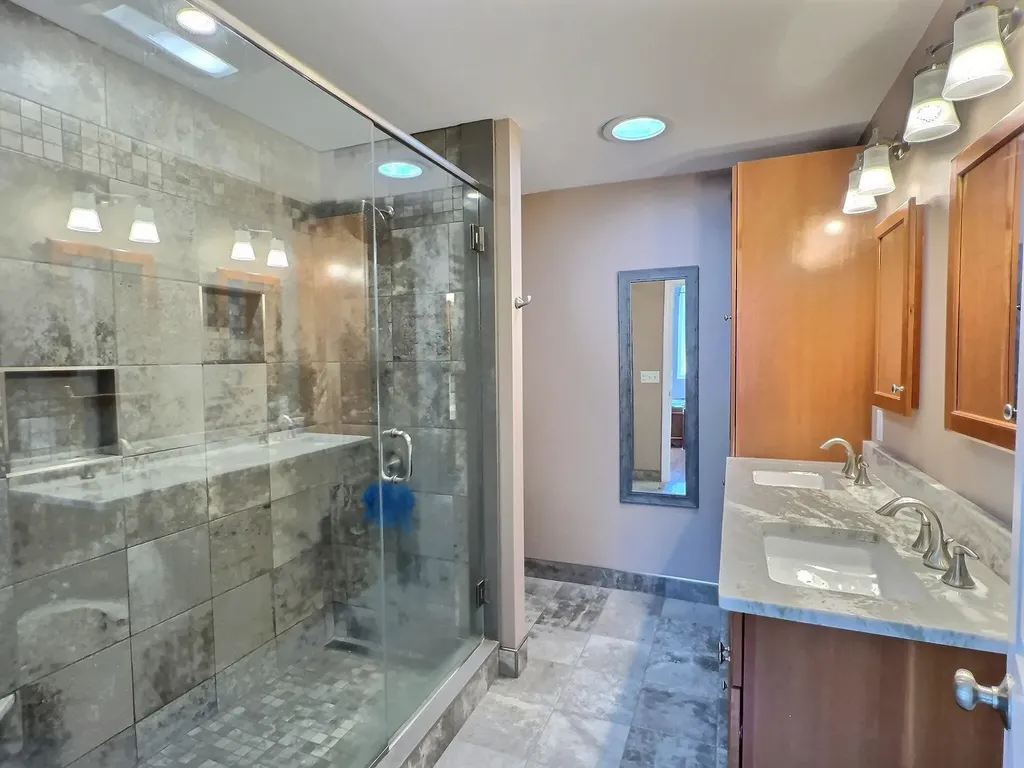 85 Farwell Lane New London NH 03257