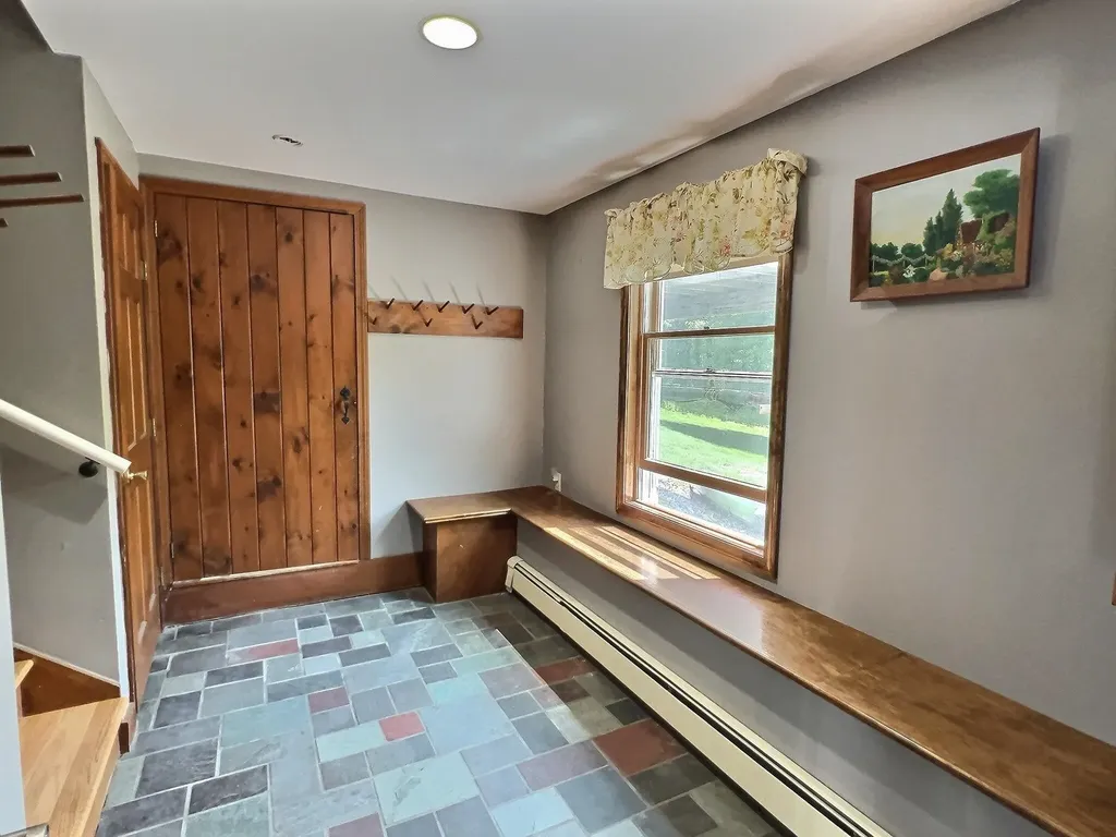 85 Farwell Lane New London NH 03257