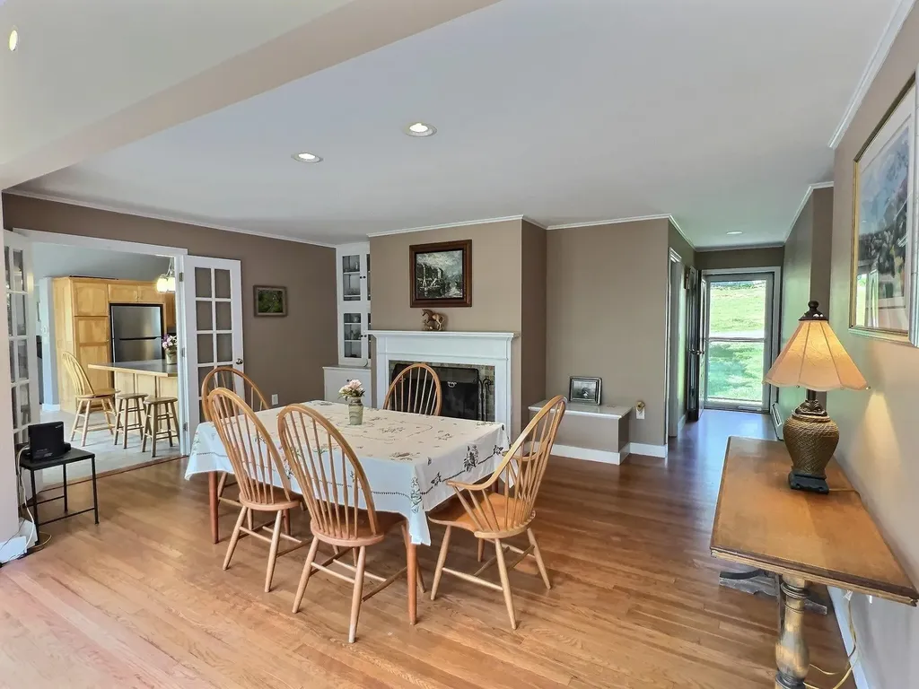85 Farwell Lane New London NH 03257
