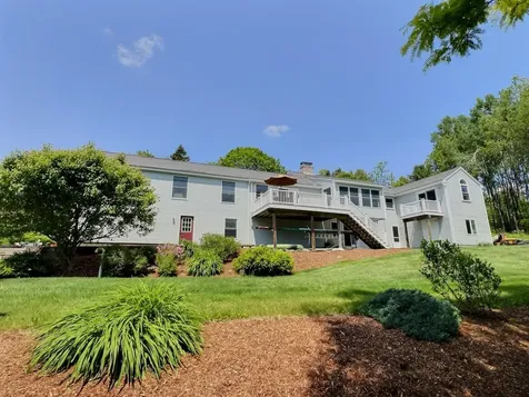 85 Farwell Lane New London NH 03257