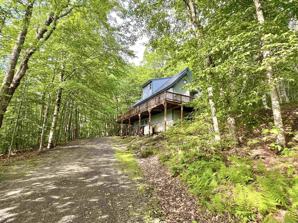 52 Big Bend Loop Wilmington VT 05363