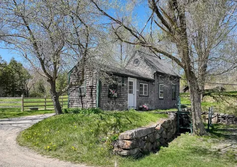 11 Pony Farm Lane Temple NH 03084