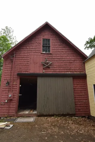 22 Cheney Road Kingston NH 03848