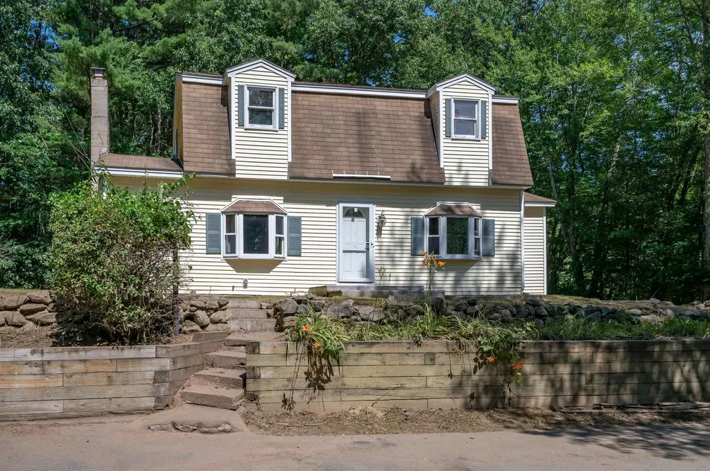 9 Seaverns Bridge Road Merrimack NH 03054