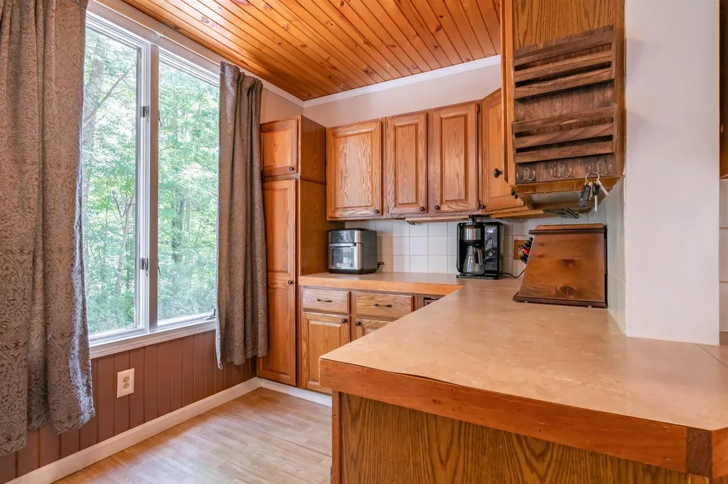 9 Seaverns Bridge Road Merrimack NH 03054