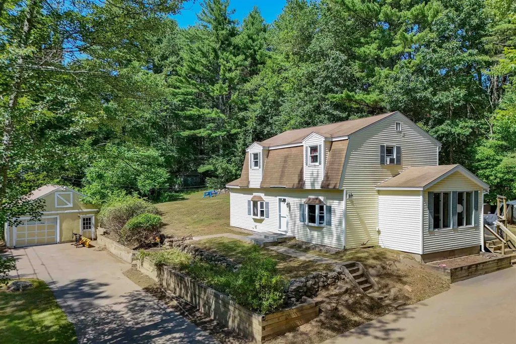 9 Seaverns Bridge Road Merrimack NH 03054