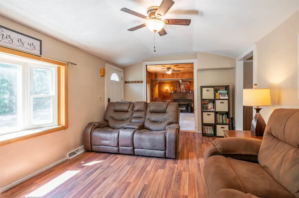9 Seaverns Bridge Road Merrimack NH 03054