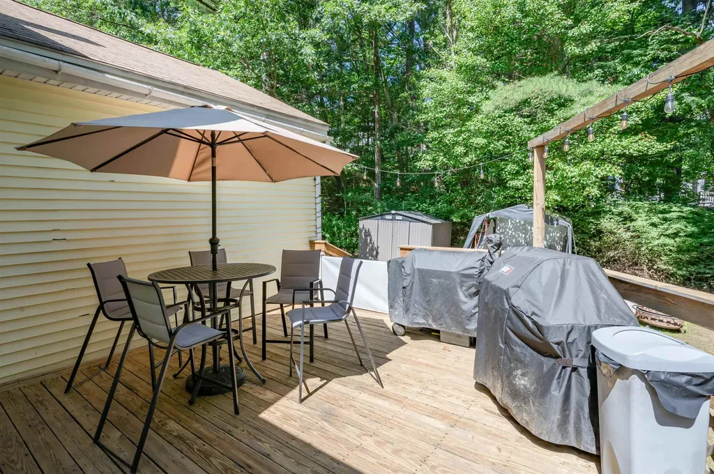 9 Seaverns Bridge Road Merrimack NH 03054