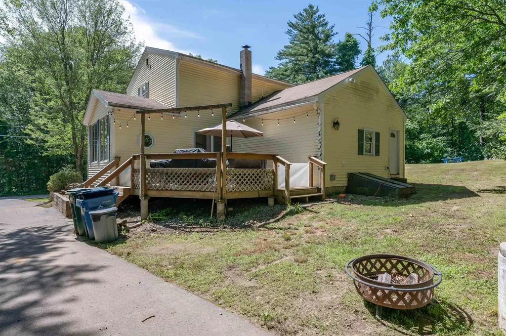 9 Seaverns Bridge Road Merrimack NH 03054