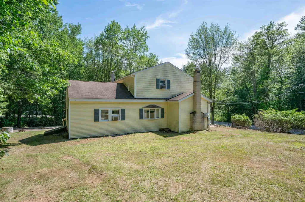9 Seaverns Bridge Road Merrimack NH 03054