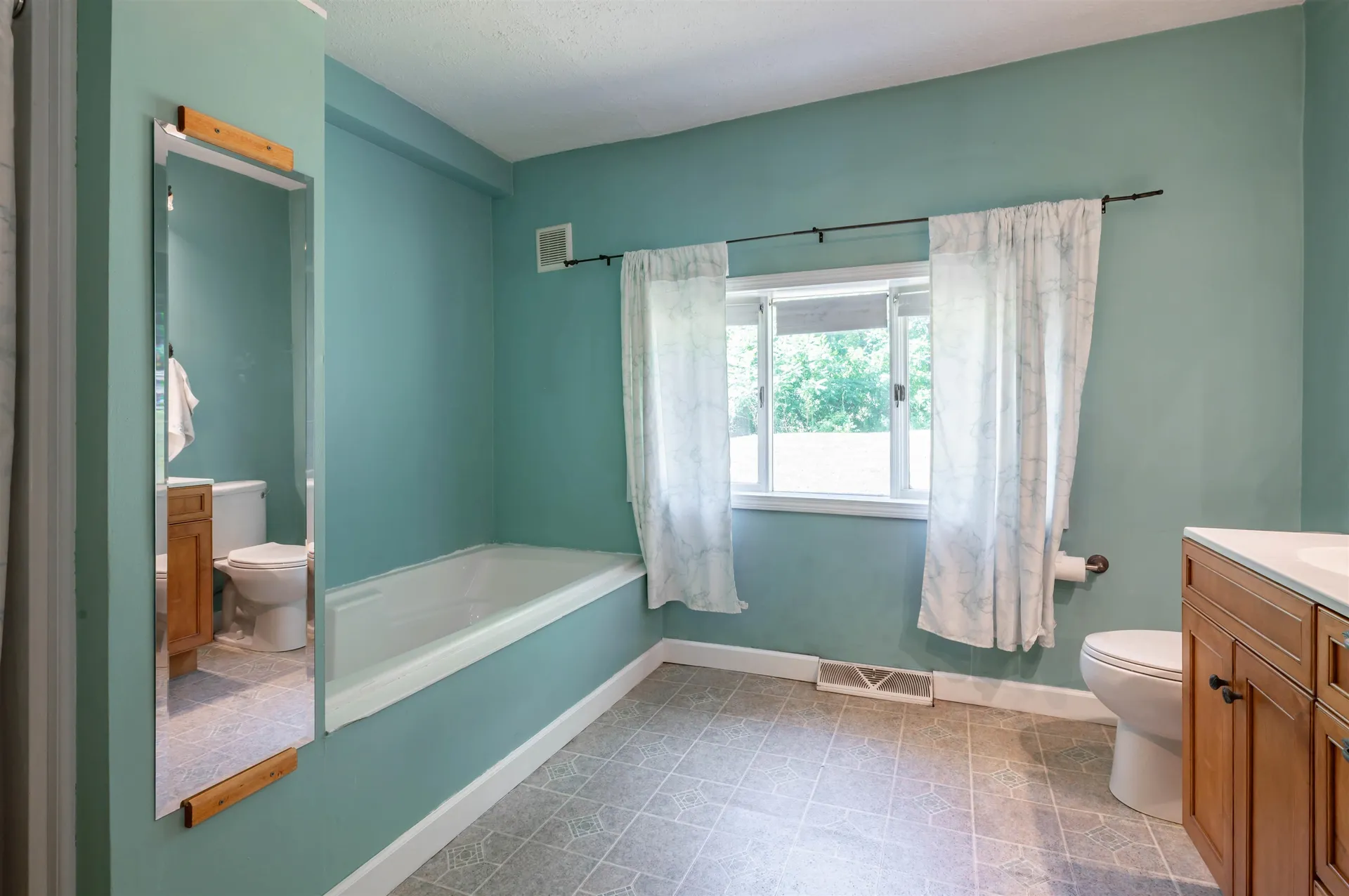 9 Seaverns Bridge Road Merrimack NH 03054