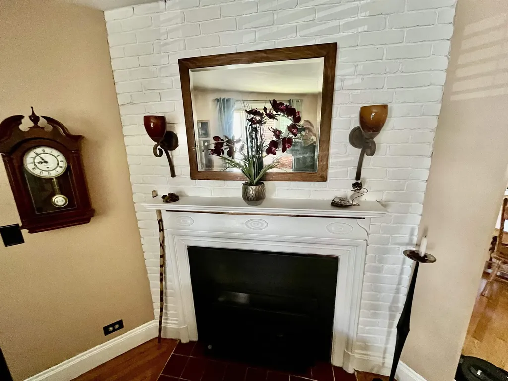 747 Hanover Street Manchester NH 03104