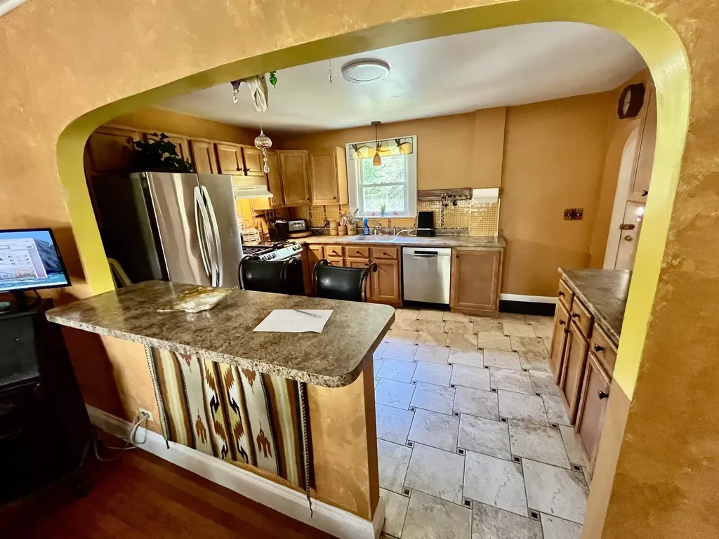 747 Hanover Street Manchester NH 03104