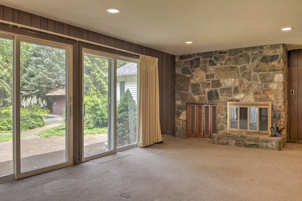 23 Meetinghouse Lane Brattleboro VT 05301