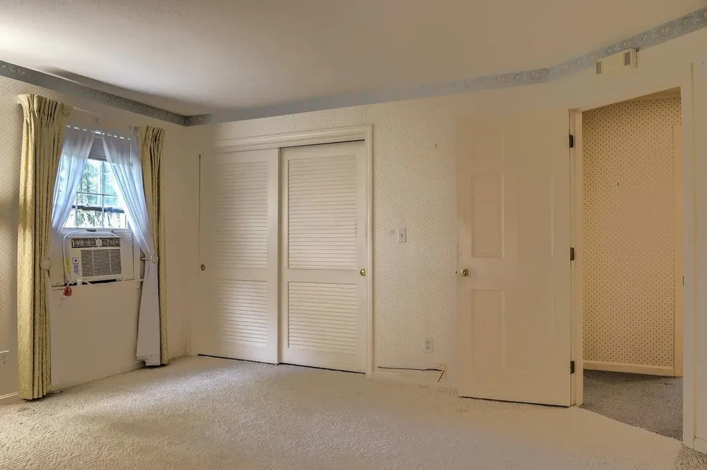 23 Meetinghouse Lane Brattleboro VT 05301