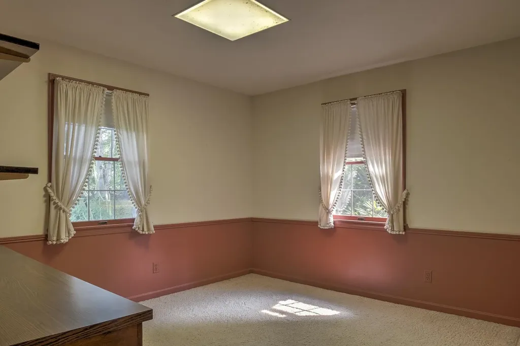 23 Meetinghouse Lane Brattleboro VT 05301