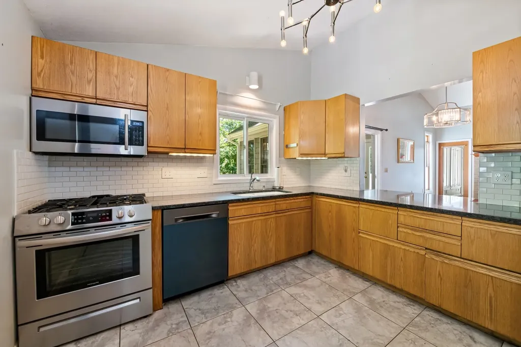 34 Pleasant Hill Road Deerfield NH 03037