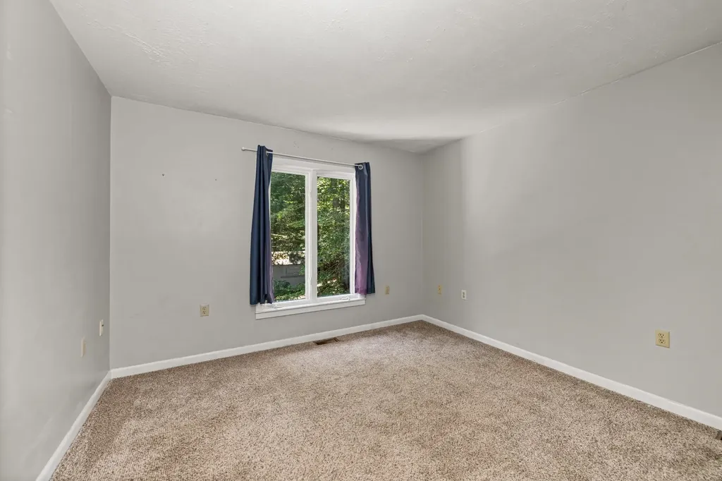 34 Pleasant Hill Road Deerfield NH 03037