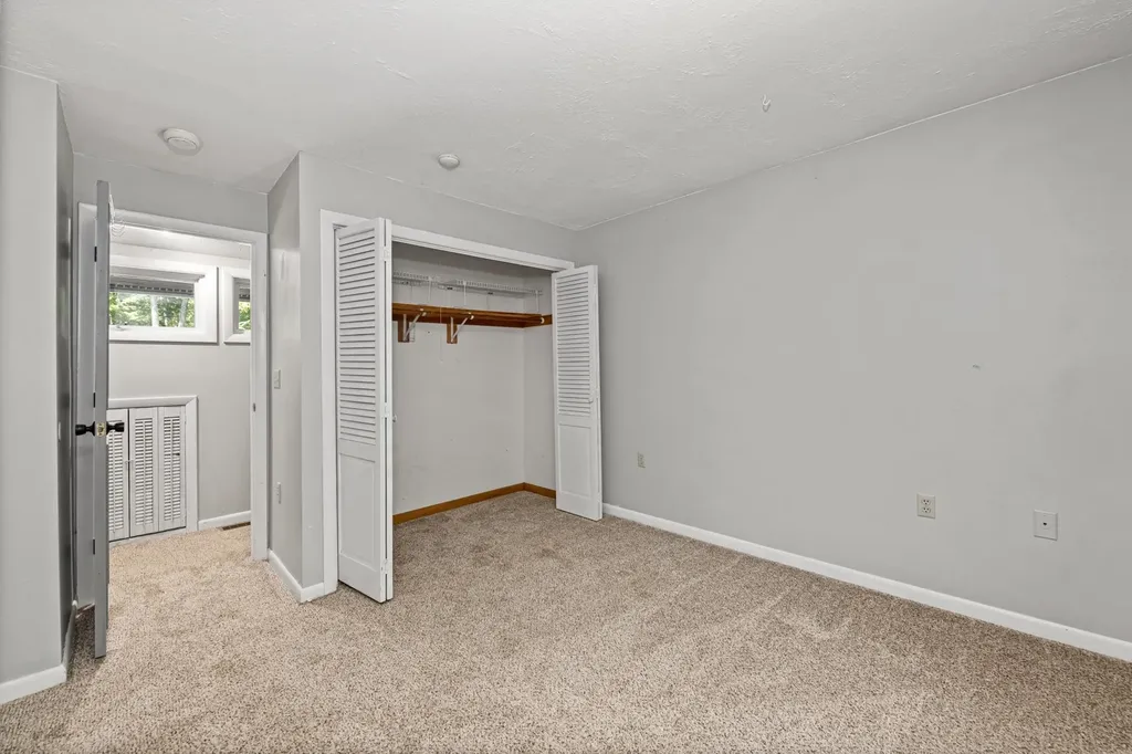 34 Pleasant Hill Road Deerfield NH 03037