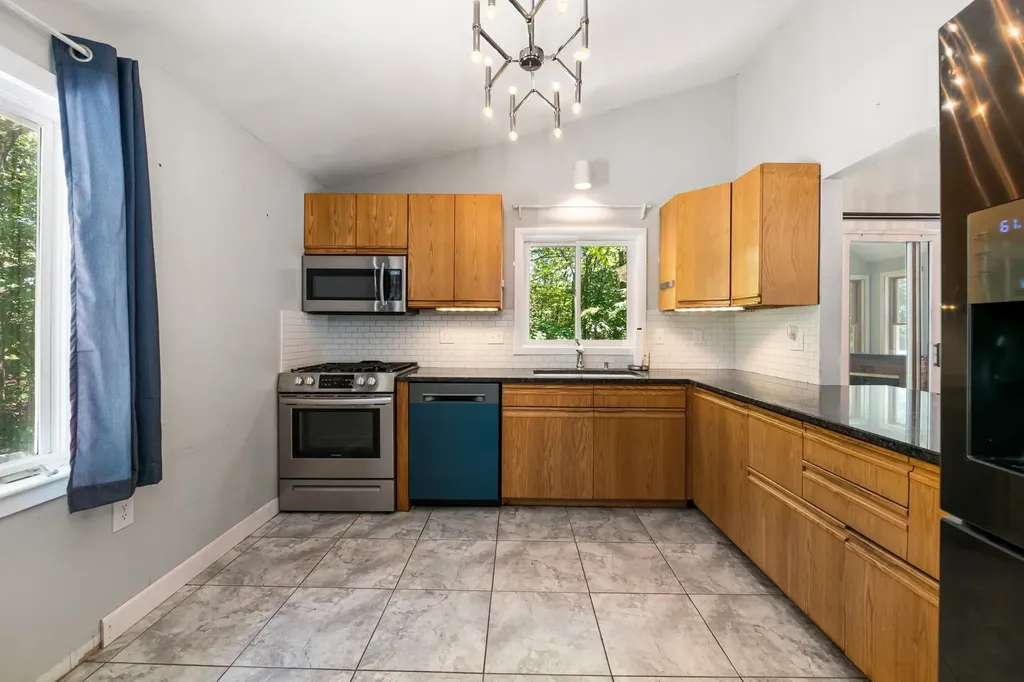 34 Pleasant Hill Road Deerfield NH 03037