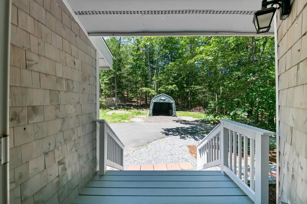 34 Pleasant Hill Road Deerfield NH 03037